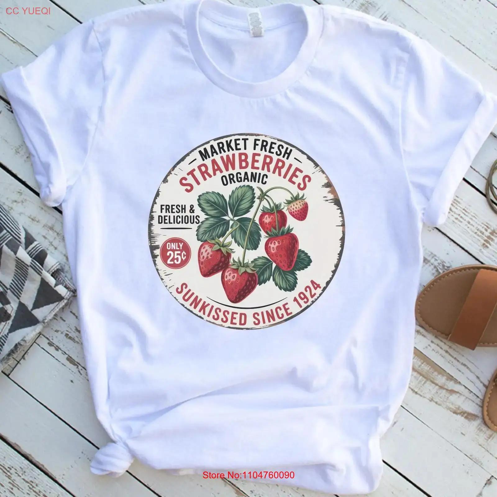 Vintage Fashion Market - Винтажная футболка с клубникой Fresh Strawberries: